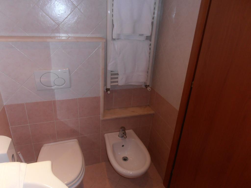Hotel Giusy Перуджа Экстерьер фото