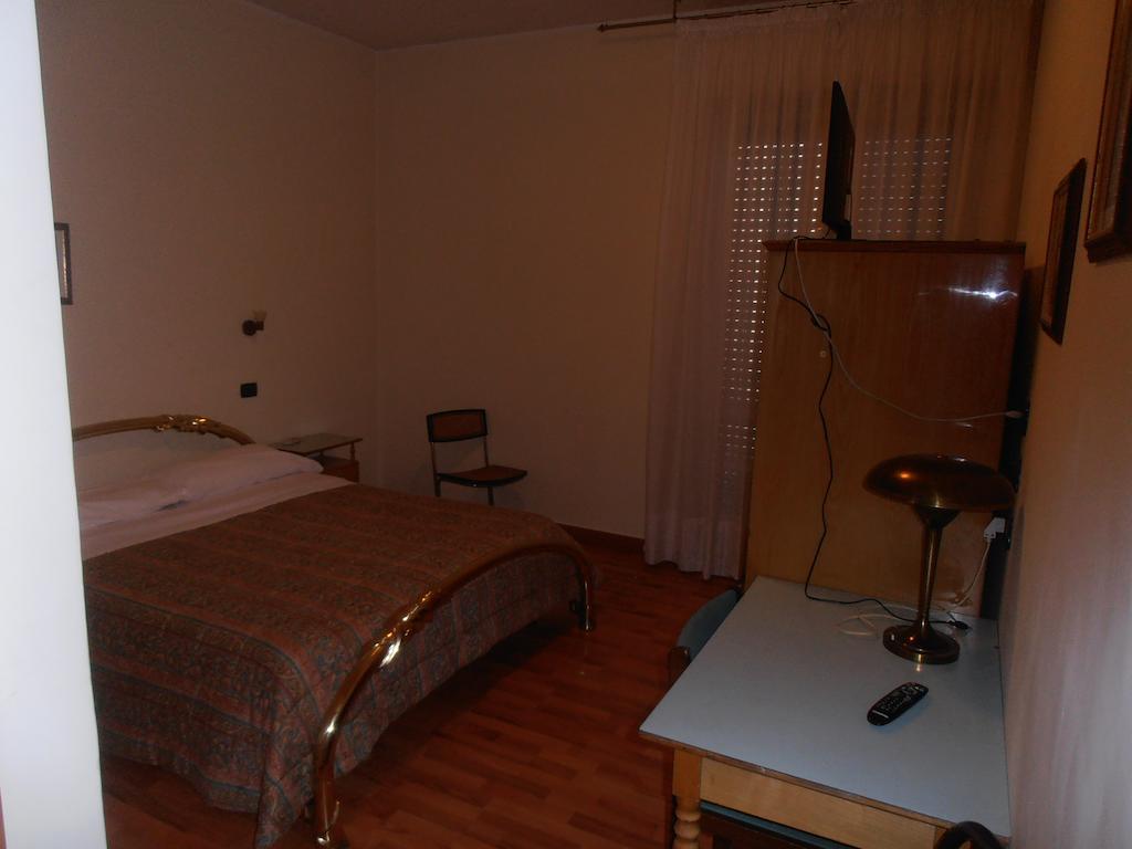 Hotel Giusy Перуджа Экстерьер фото